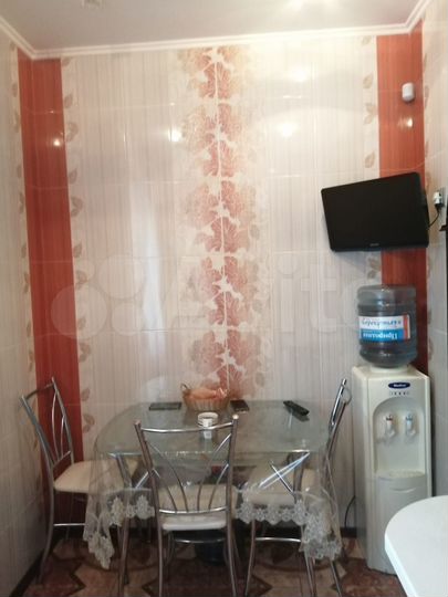 4-к. квартира, 76 м², 1/3 эт.