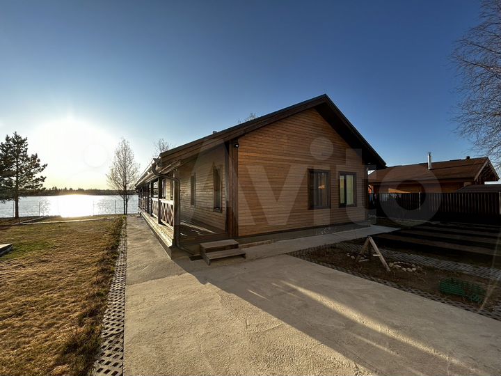 Дом 533,7 м² на участке 20 сот.