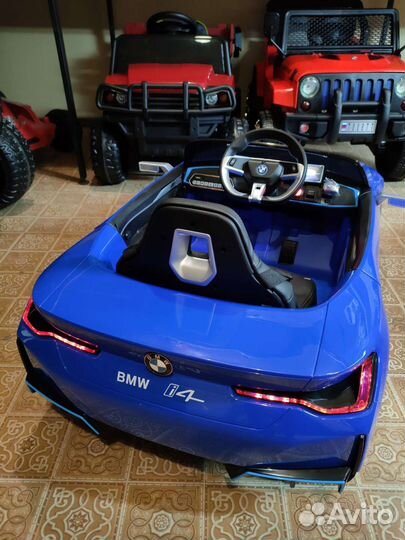Электромобиль BMW i4 новый