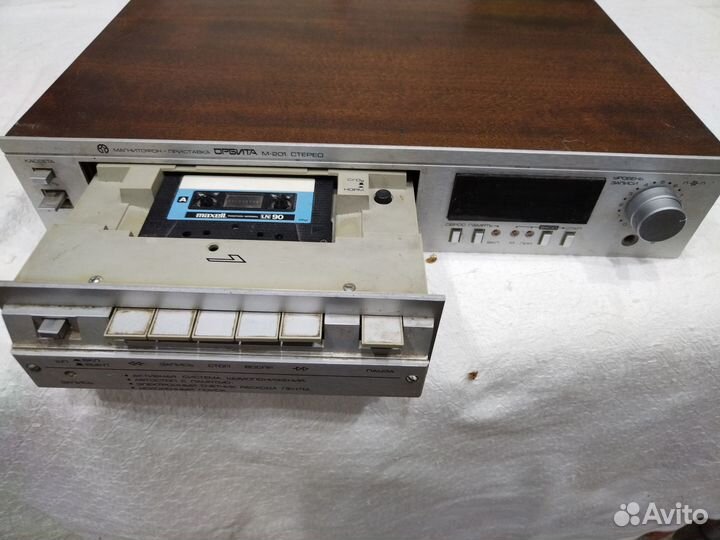 Кассетный магнитофон и усилитель Орбита