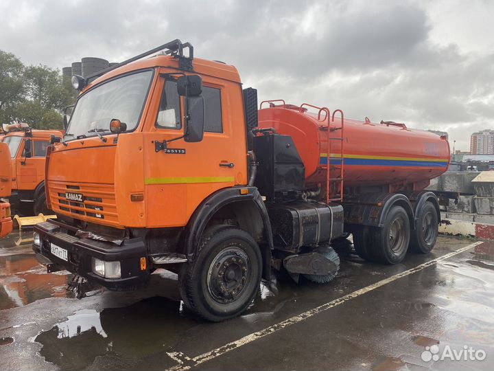 Поливомоечная маш. ко-823 на камазе 65115 год 2013