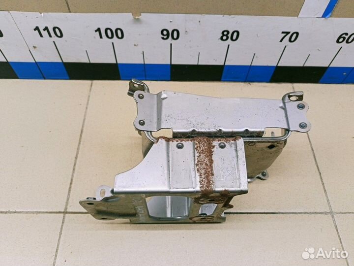 Кронштейн (сопут. товар) RAV 4 2013