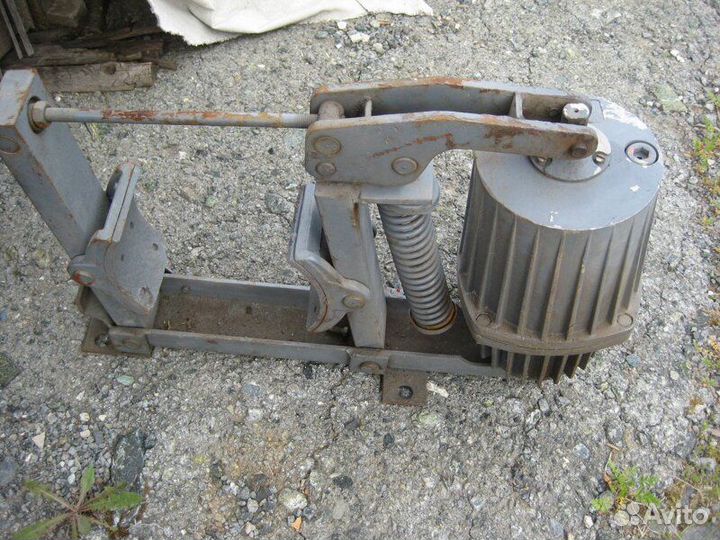 Крановый тормоз бу