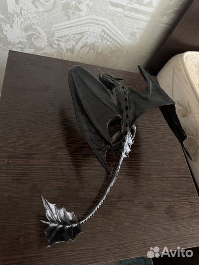 Фигурка ночная фурия