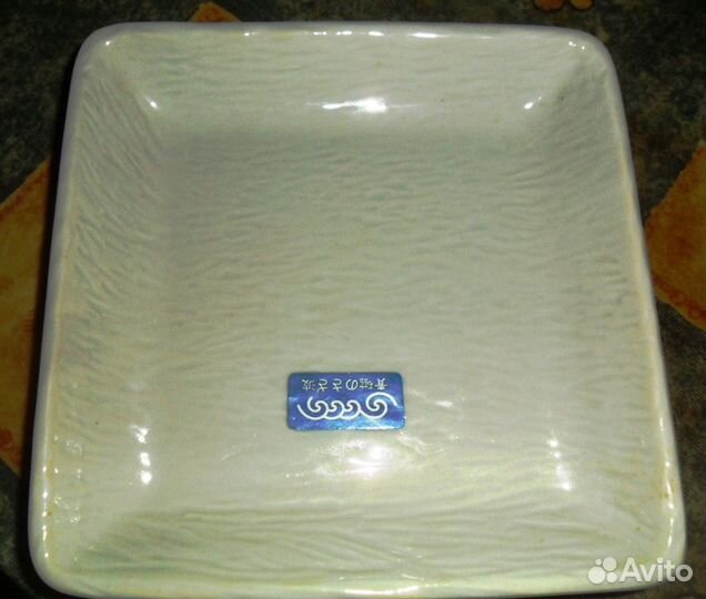 Набор фарфоровой столовой посуды из 7 предметов