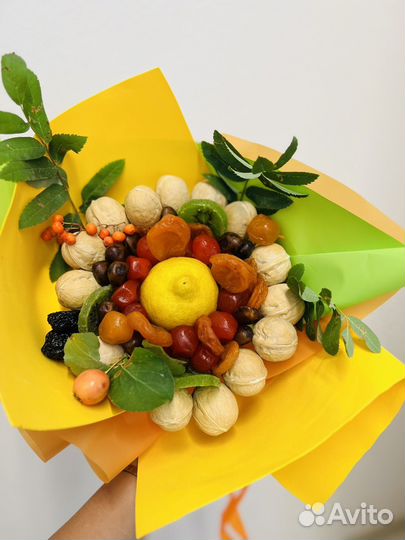 Букеты из конфет или сухофруктов