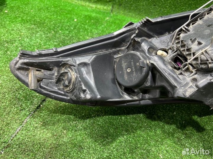 Фара галогеновая передняя левая Renault Megane