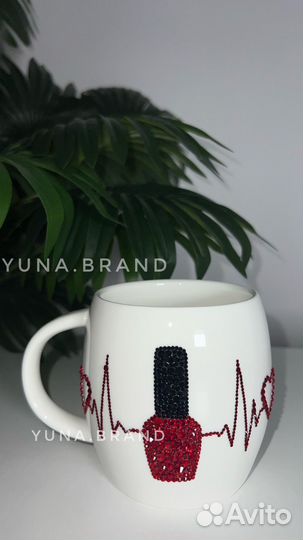 Инкрустация стразами