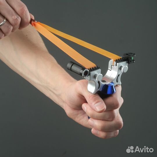 Рогатка с лазерным прицелом