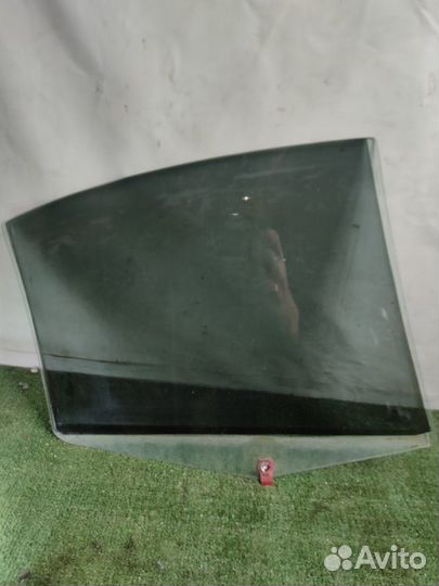 Стекло заднее левое Bmw E46 седан 2000