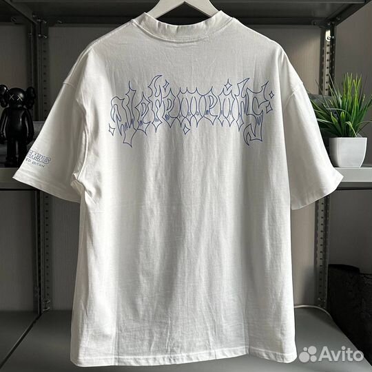 Футболка vetements