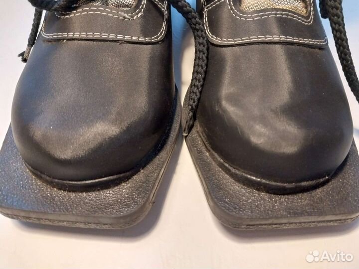 Лыжные ботинки детские 35