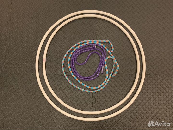 2 обруча полупроф. и 2 скакалки для худ. гимнастик