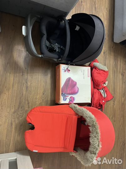 Коляска stokke