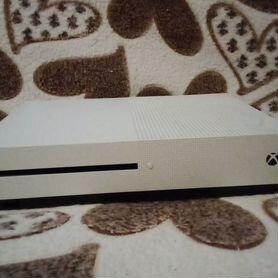 Продам игровую приставку Xbox series s