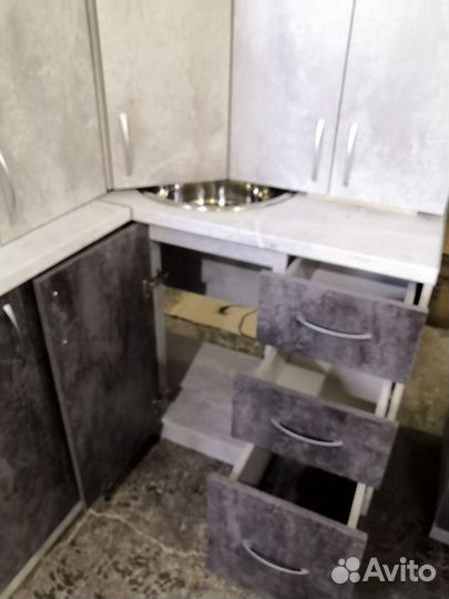 Кухонный гарнитур новый в наличии