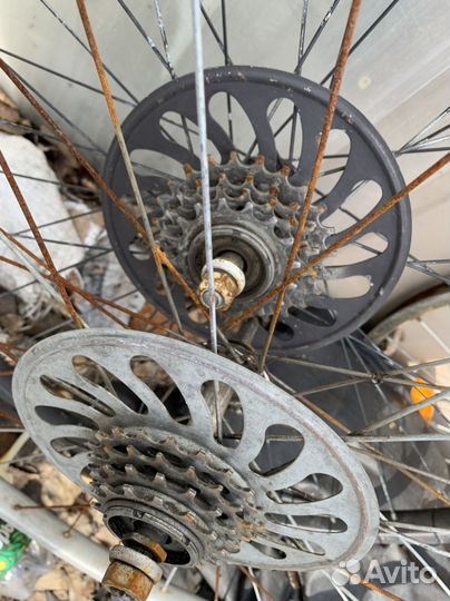 Запчасти и колесо на хвз СССР