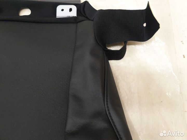 Обивка сидения передняя правая Toyota Land Cruiser