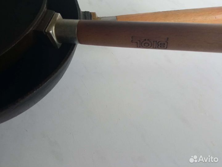 Сковорода чугунная бу