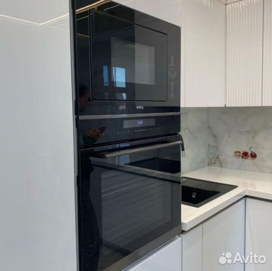 Кухня белая глянцевая