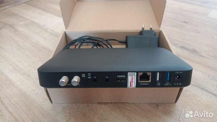 Спутниковый ресивер Триколор GS B529L