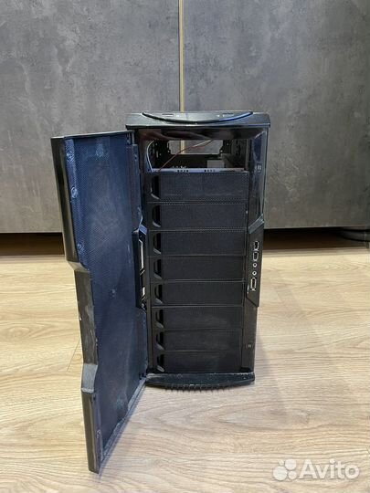 Корпус Thermaltake M9D