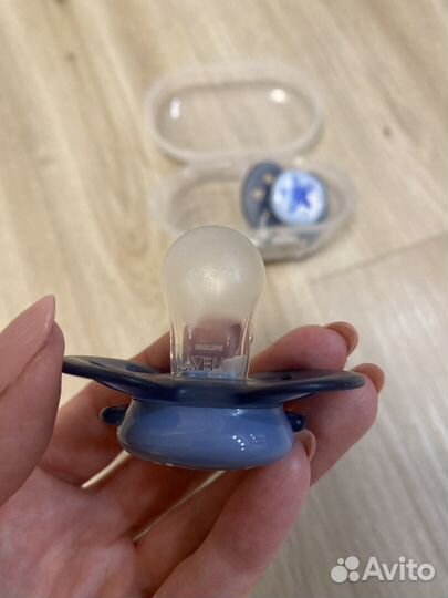 Молокоотсос avent ручной + соски avent 6-18