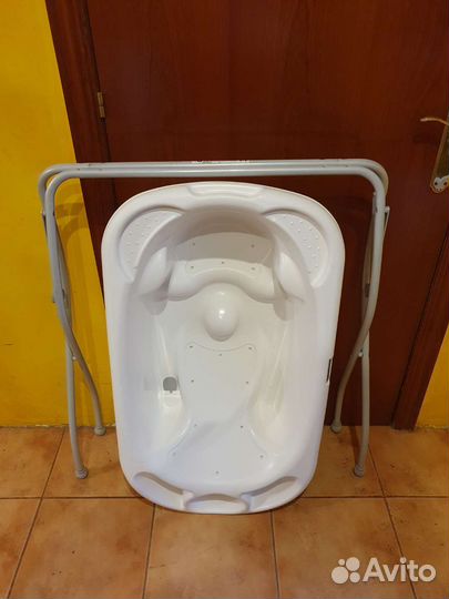 Ванночка для купания с подставкой