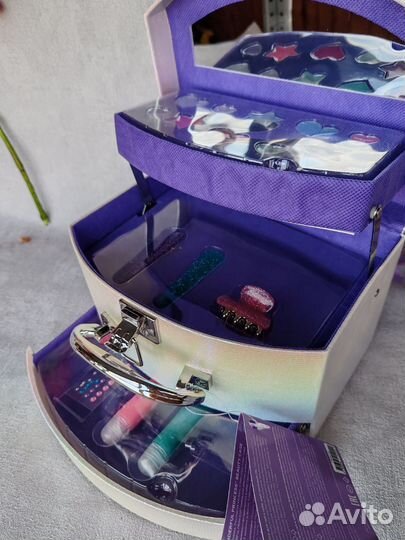 Шкатулка с косметикой, макияжный набор