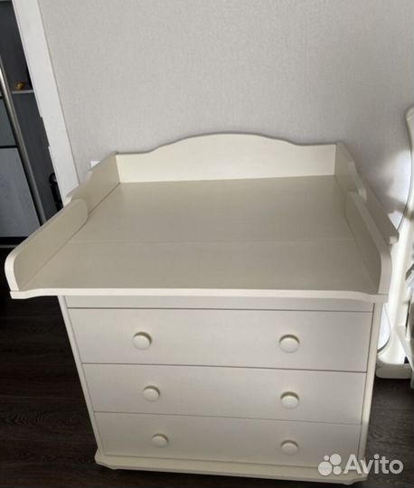 Детская кровать с пеленальным комодом
