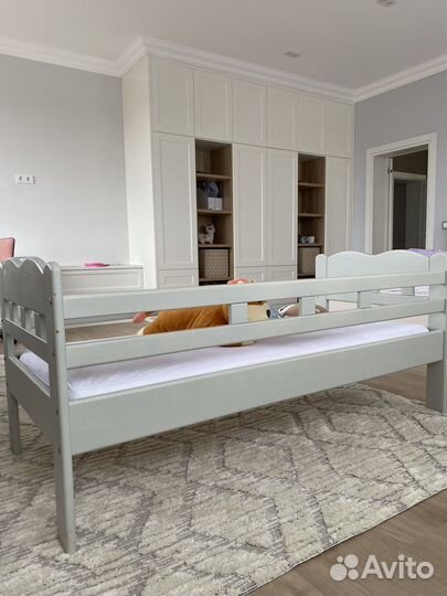 Детская кровать из бука