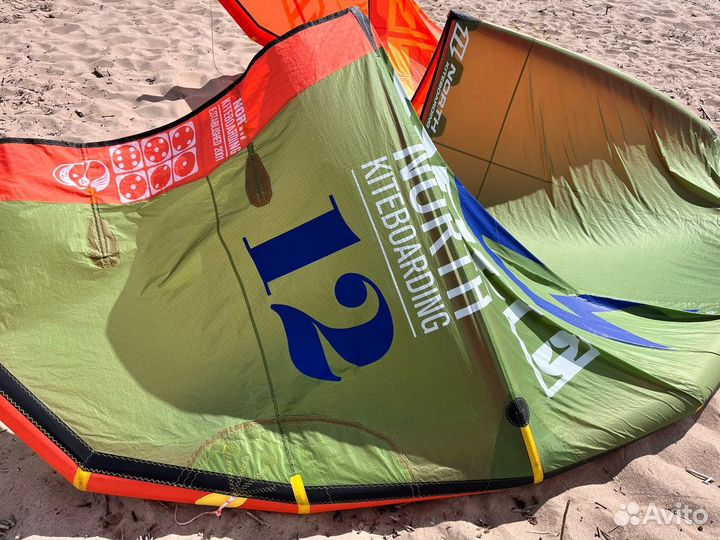 Кайт North Dice 12 м с планкой