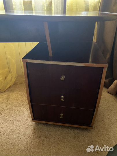 Компьютерный стол