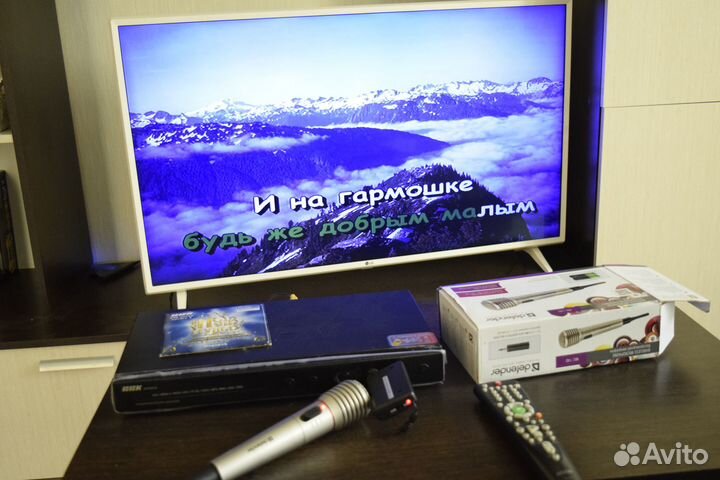 DVD плеер BBK с бп. микрофоном