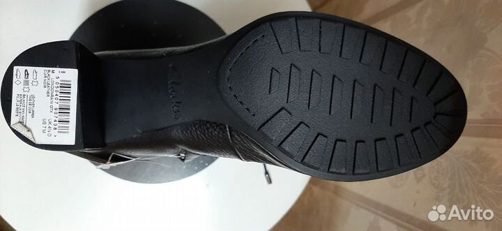 Ботинки женские Clarks