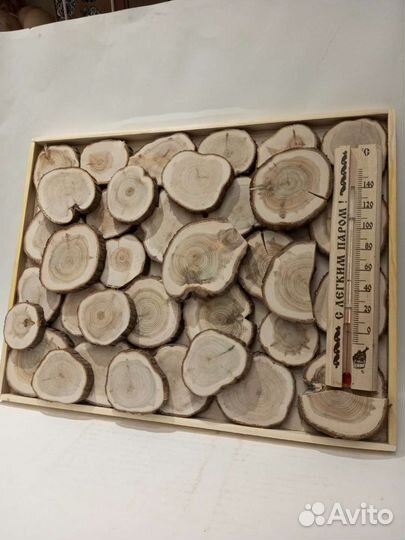 Панно из можжевельника