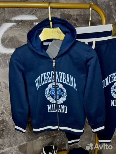 Шикарный спортивный костюм на весну dolce&gabbana