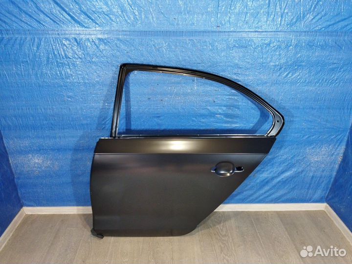 Дверь задняя левая Volkswagen Jetta 6 2010 новое