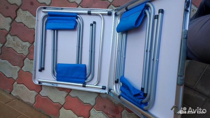 Раскладной туристический стол со стульями