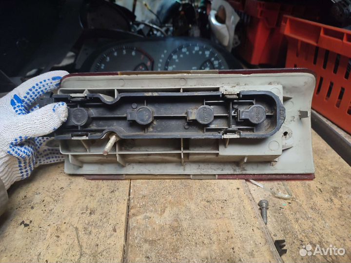 Задний фонарь ford transit 2