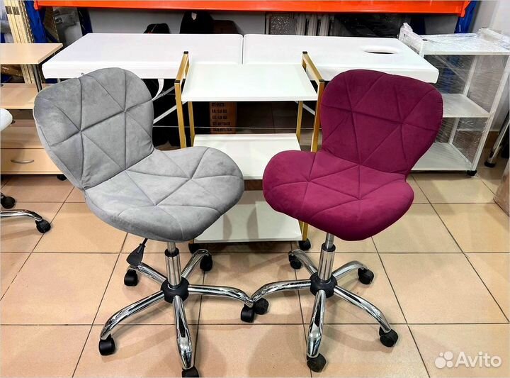 Стул мастера парикмахера