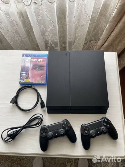 Sony playstation 4 fat black
