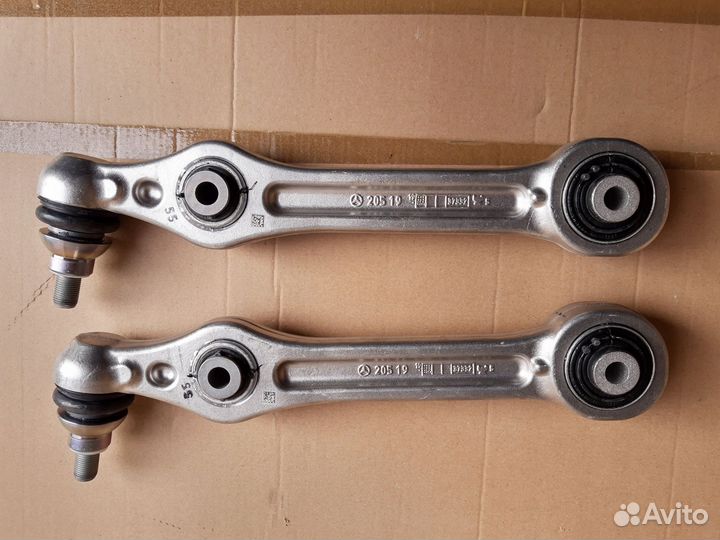 Рычаг передний нижний опорный L\R W205-4Matic 2 шт