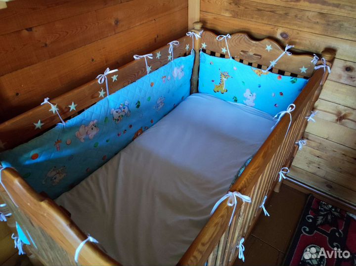 Детская кроватка