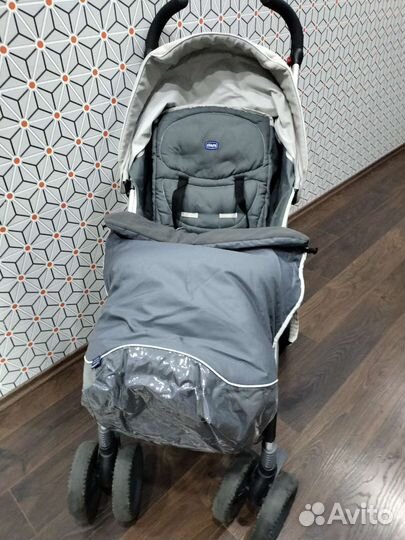 Прогулочная коляска трость chicco