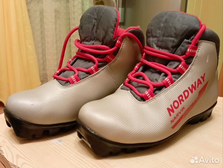 Лыжные ботинки бу 37 размер