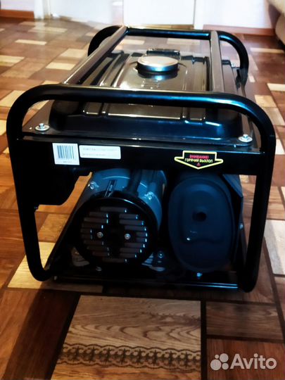 Бензиновый генератор