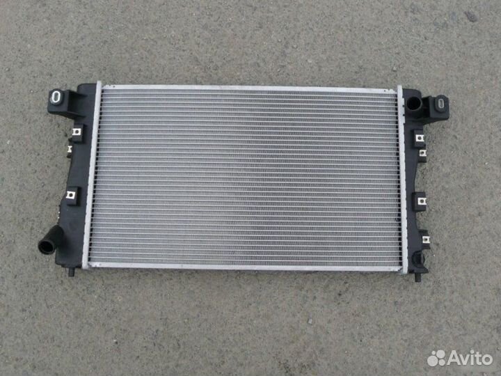 Радиатор Alfa Romeo 159