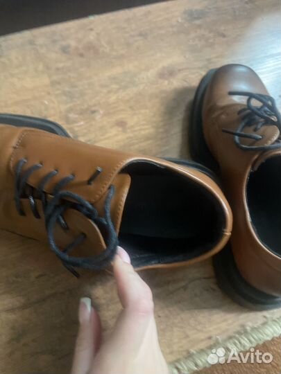 Ботинки унисекс 39 размера коричневые. Новые
