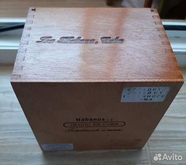 Пустая коробка Cohiba из-под сигар Куба